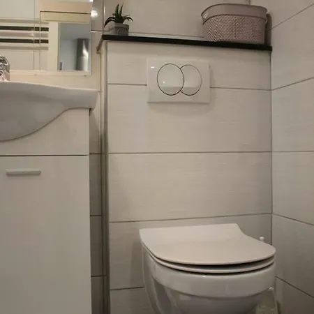 Apartment Apartments Holiday Baska Voda *