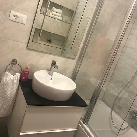 Apartments Holiday Baska Voda