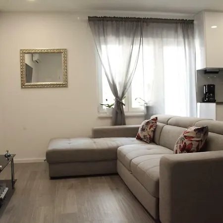 Apartments Holiday Baska Voda Apartment *