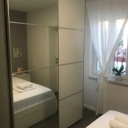 Apartments Holiday Baska Voda Apartment