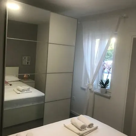 Apartments Holiday Baska Voda Apartment