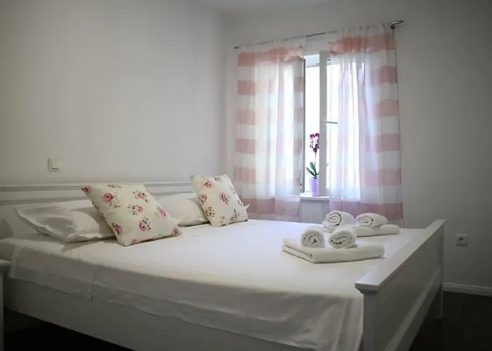 Apartments Holiday Baska Voda Apartament