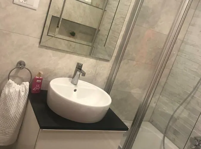 Apartments Holiday Baska Voda